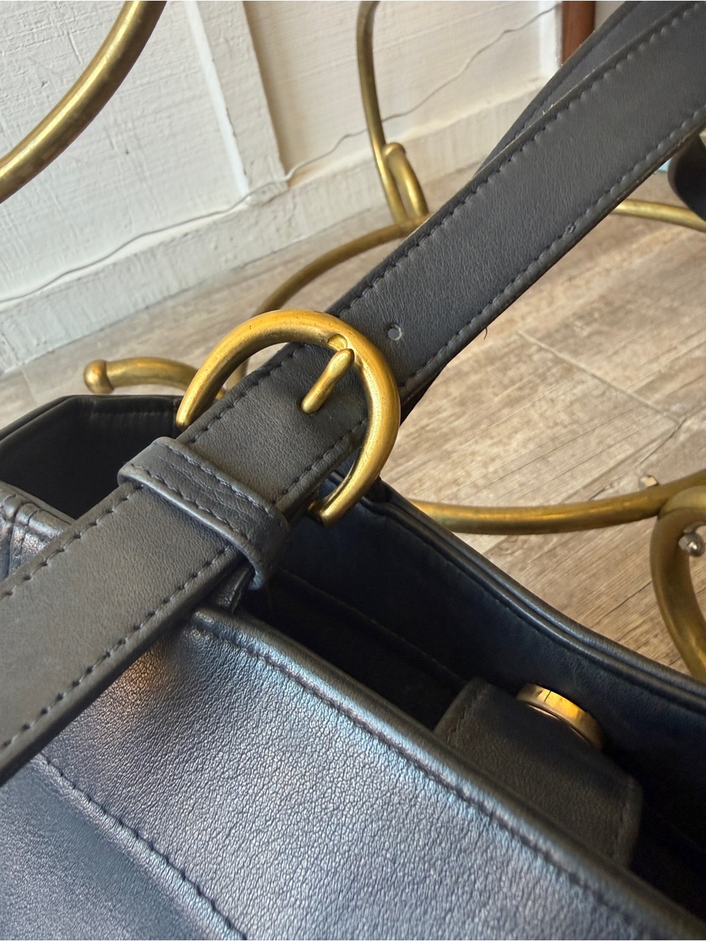 VTG Coach | SOHO Buckle Bag | Navy
Gently Loved - Picture 12 of 14